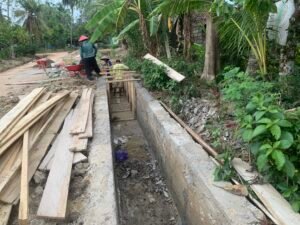 Optimalisasi Saluran Air, Pemerintah Desa Sumber Jaya Bangun Drainase di Blok F